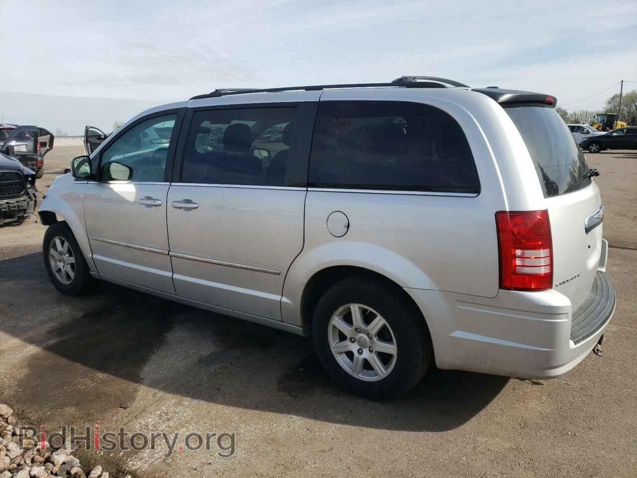 2010 CHRYSLER MINIVAN - VIN: 2A4RR8D13AR502386 - Photo 2