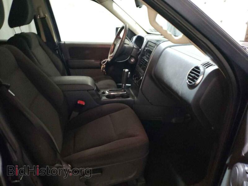 2010 Ford EXPLORER (VIN 1FMEU7DEXAUB02114) — photo 5 of 10