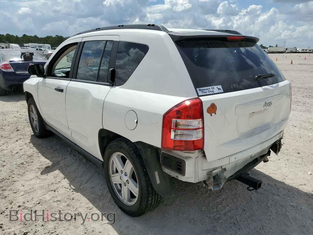 2008 JEEP COMPASS - VIN: 1J8FT47WX8D784090 - Фото 3