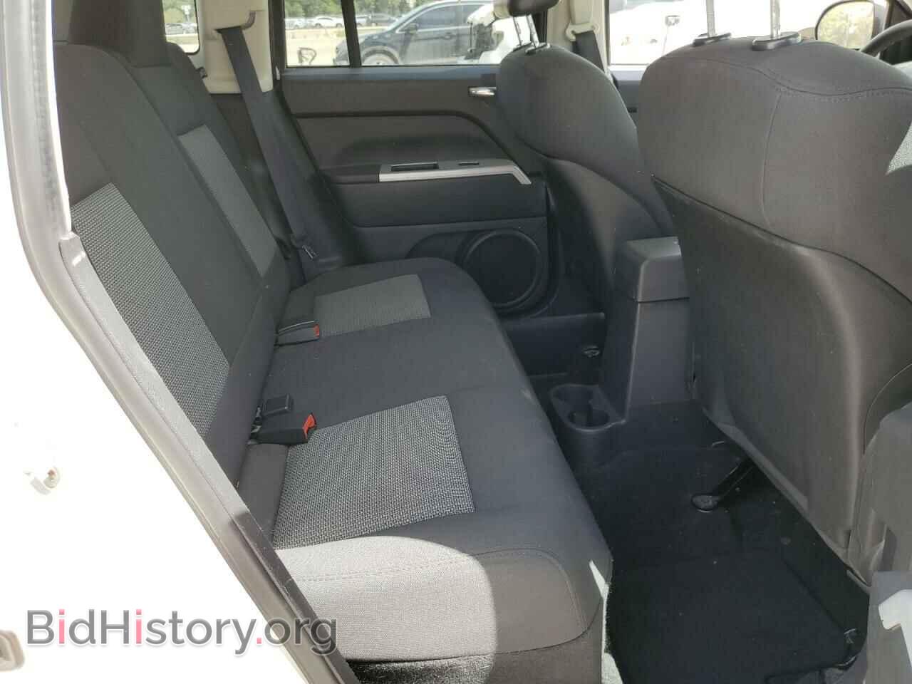 2008 JEEP COMPASS - VIN: 1J8FT47WX8D784090 - Фото 6