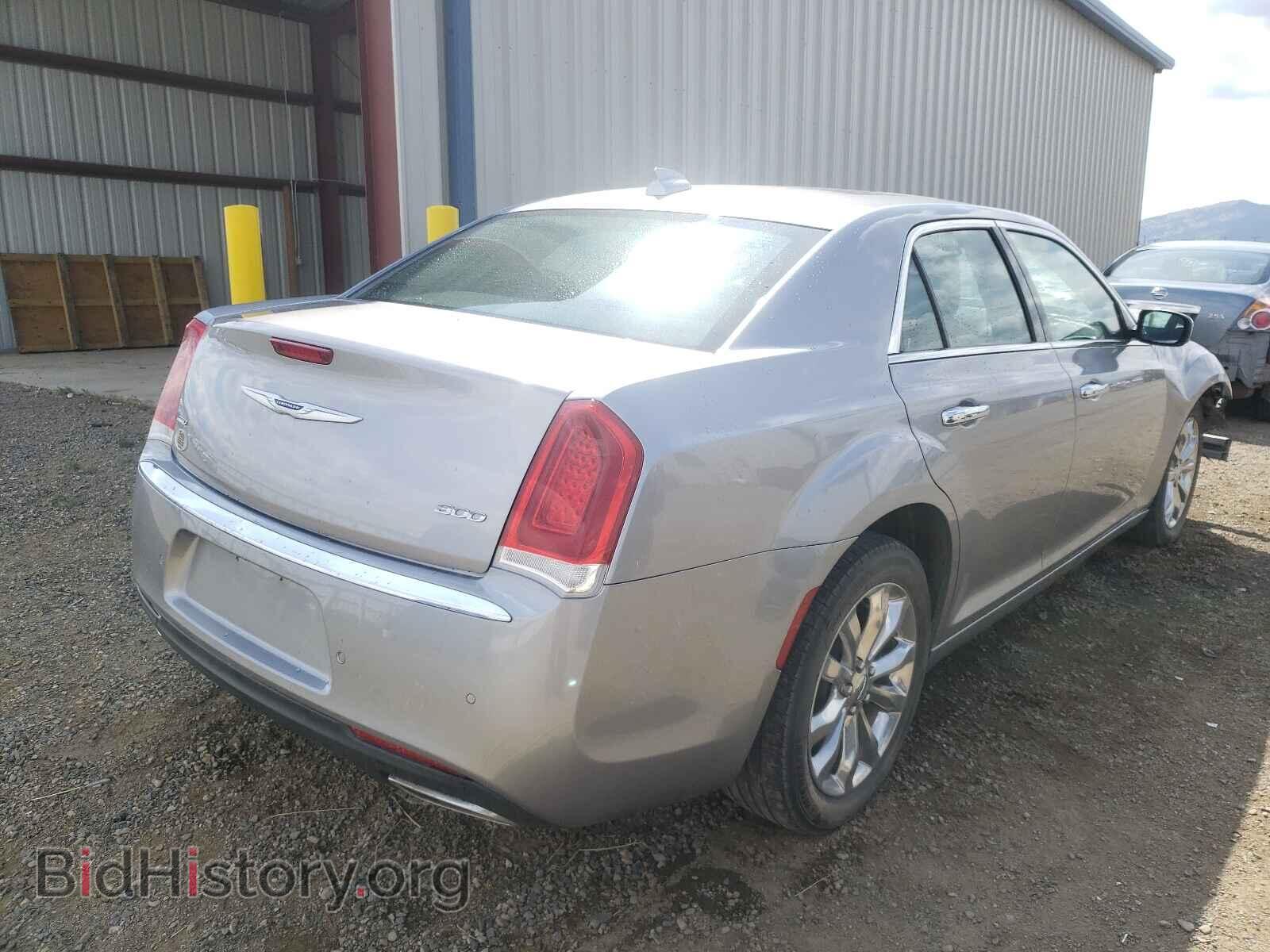 2018 CHRYSLER 300 - VIN: 2C3CCAKG2JH264889 - Фото 4