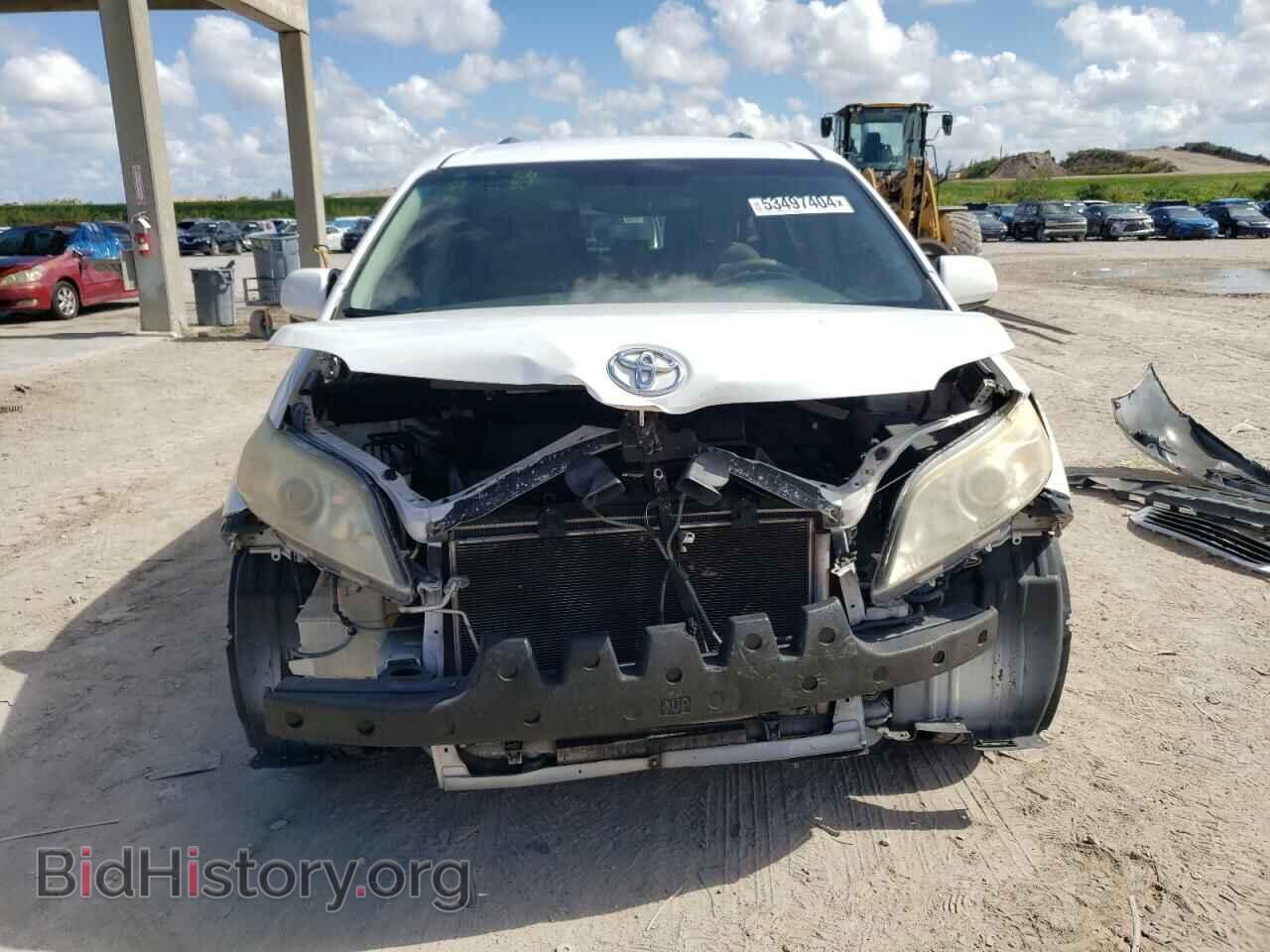 2011 TOYOTA All Models - VIN: 5TDKK3DC4BS069430 - Фото 5