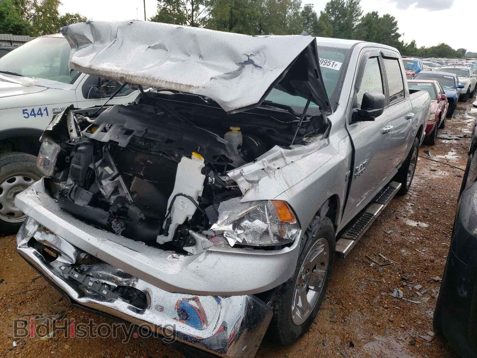 2017 RAM 1500 - VIN: 1C6RR7LT9HS744926 - Photo 2