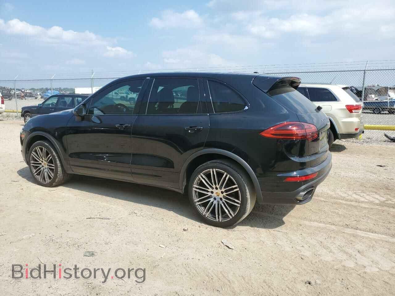 2016 PORSCHE CAYENNE - VIN: WP1AA2A22GLA01641 - Photo 2