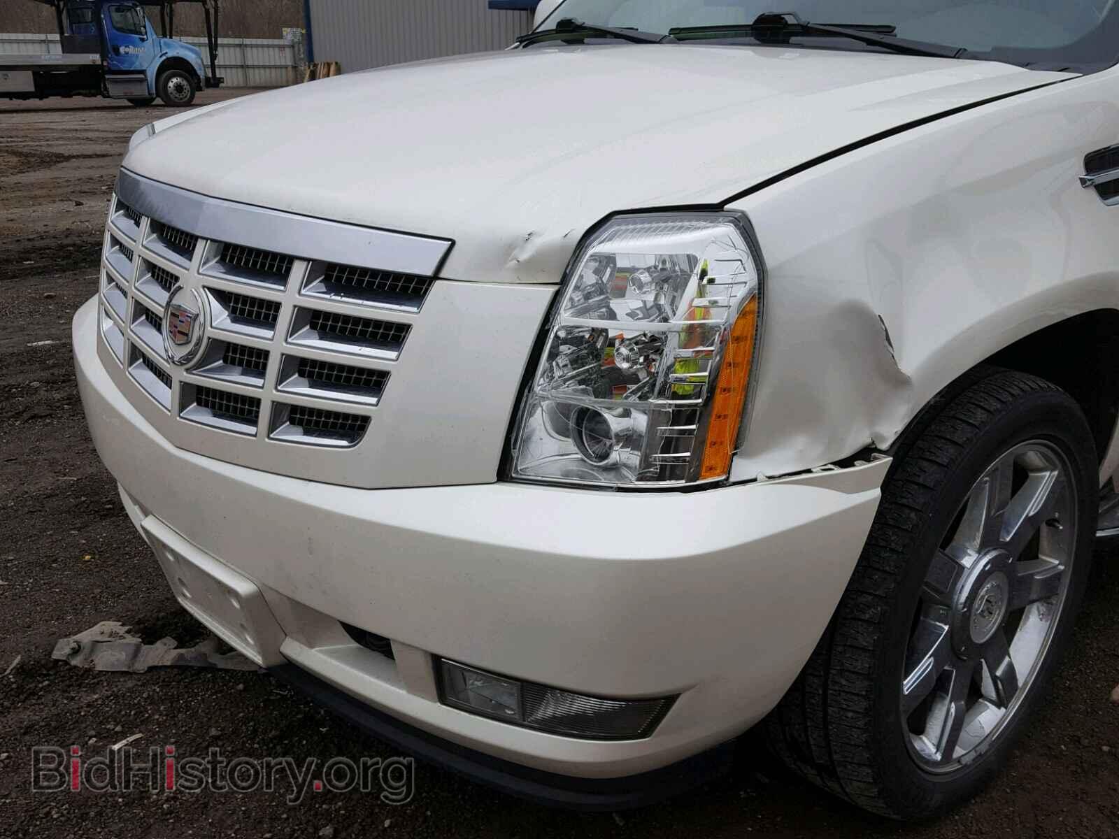 2011 CADILLAC ESCALADE L - VIN: 1GYS4BEF3BR160632 - Фото 9