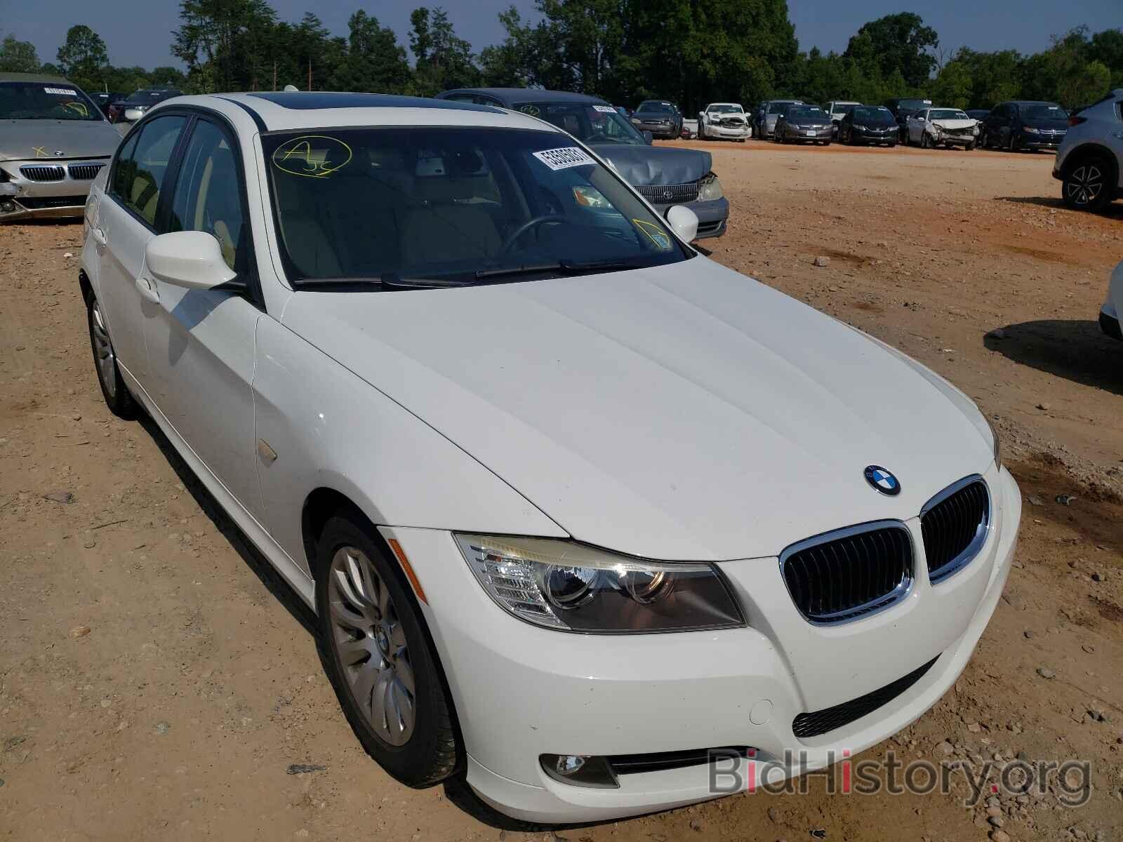 Photo WBAPH73559A172195 - BMW 3 SERIES 2009