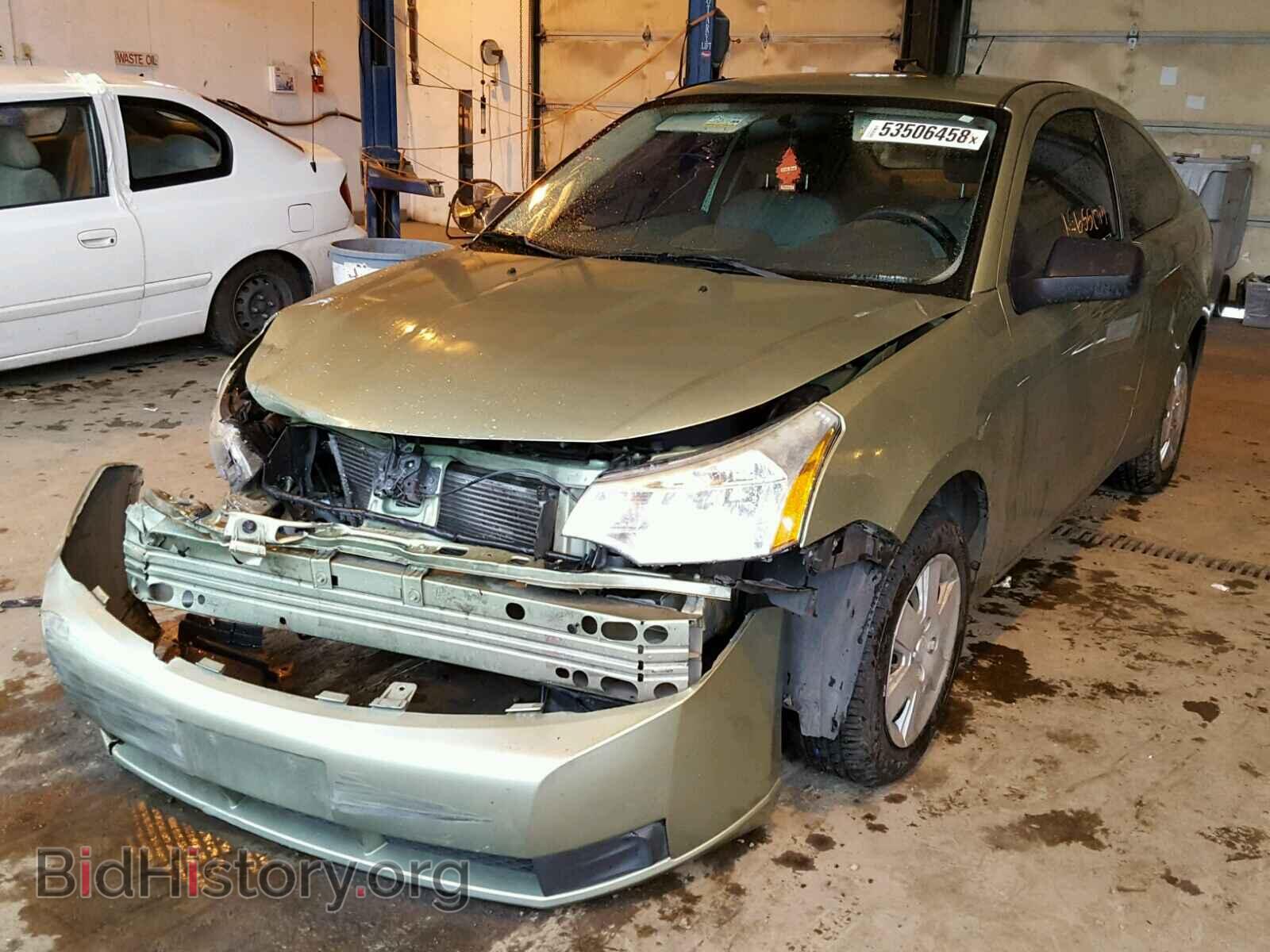 2008 FORD FOCUS - VIN: 1FAHP32N38W131401 - Фото 2