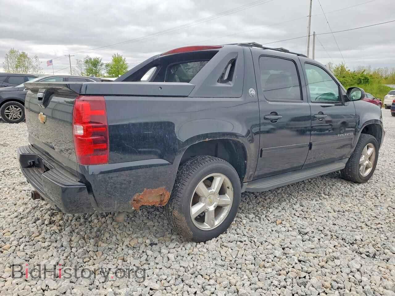 2013 Chevrolet AVALANCHE (VIN 3GNTKFE71DG107261) — фото 3 из 12