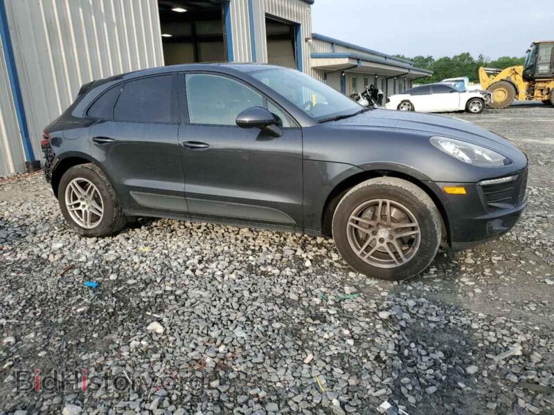 2017 Porsche MACAN (VIN WP1AA2A56HLB08283) — photo 4 of 13