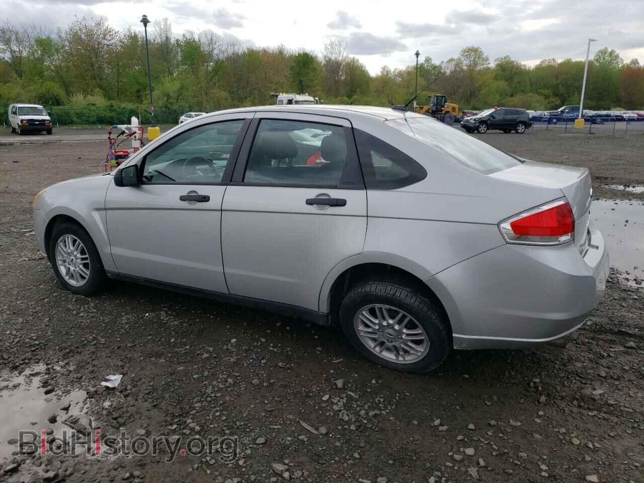 2009 FORD FOCUS - VIN: 1FAHP35N59W195579 - Фото 2