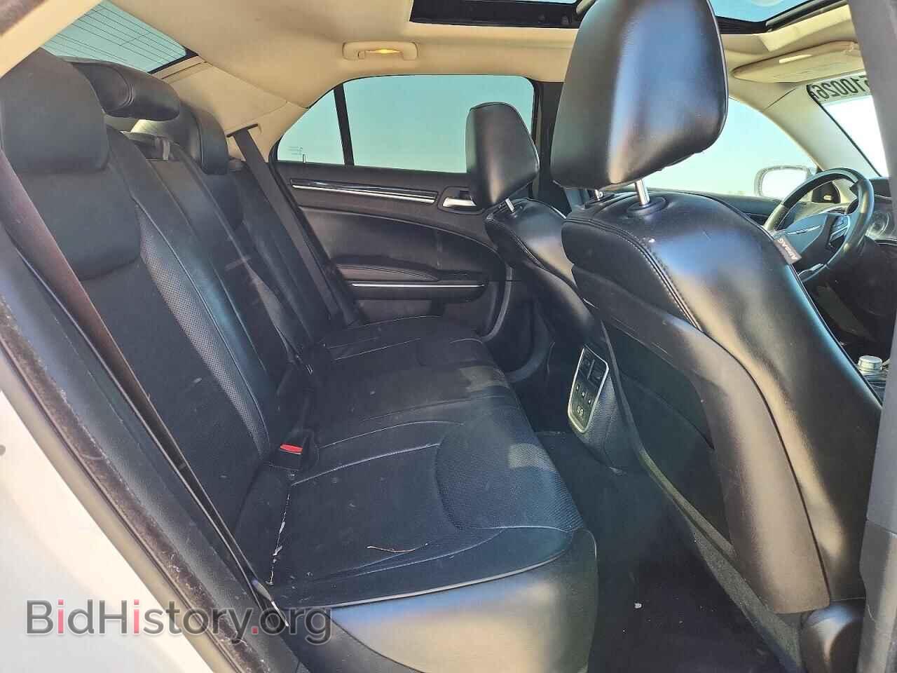2016 CHRYSLER 300 - VIN: 2C3CCAEG8GH273357 - Photo 10