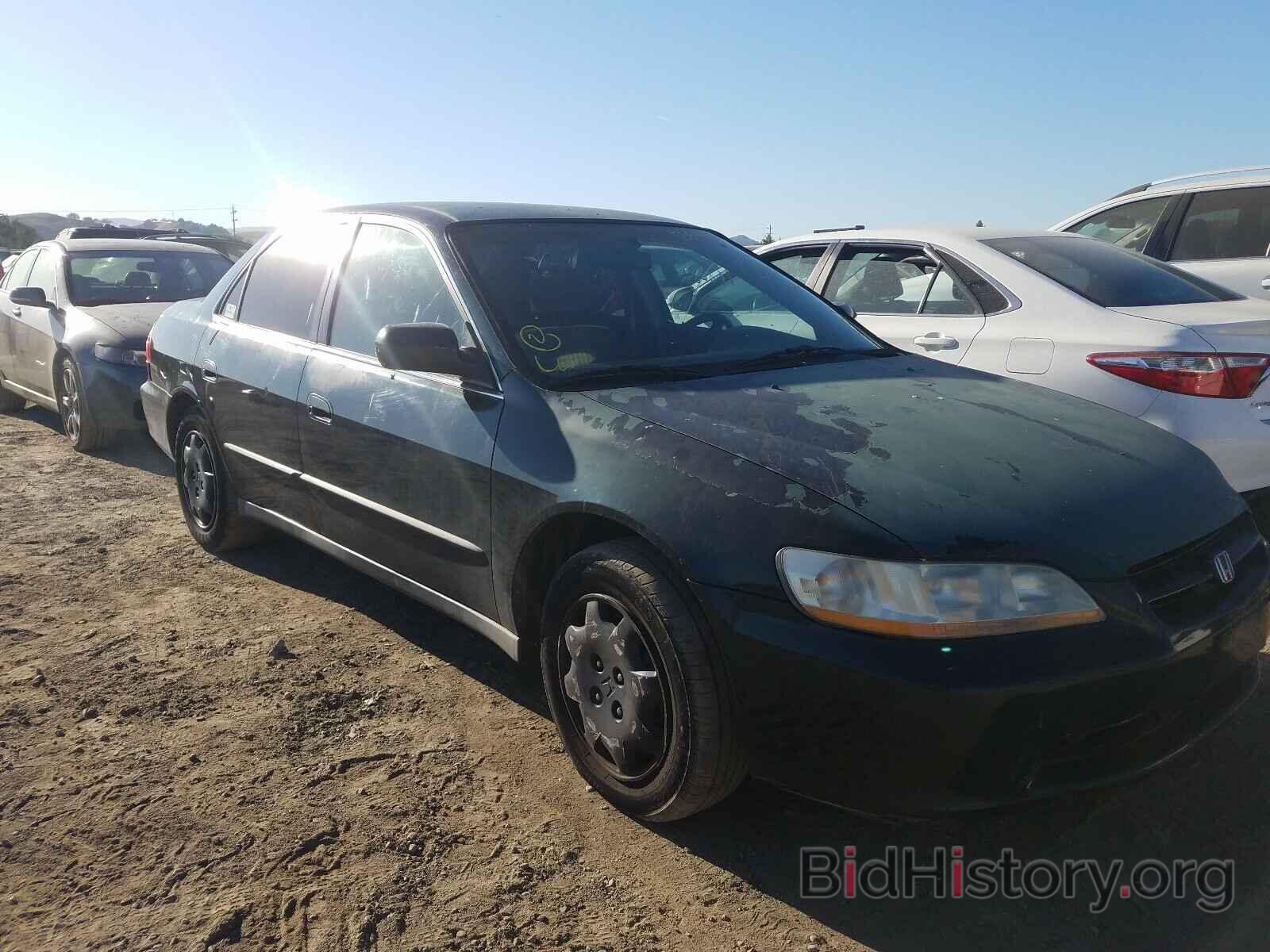 Photo 1HGCG5642WA020335 - HONDA ACCORD 1998