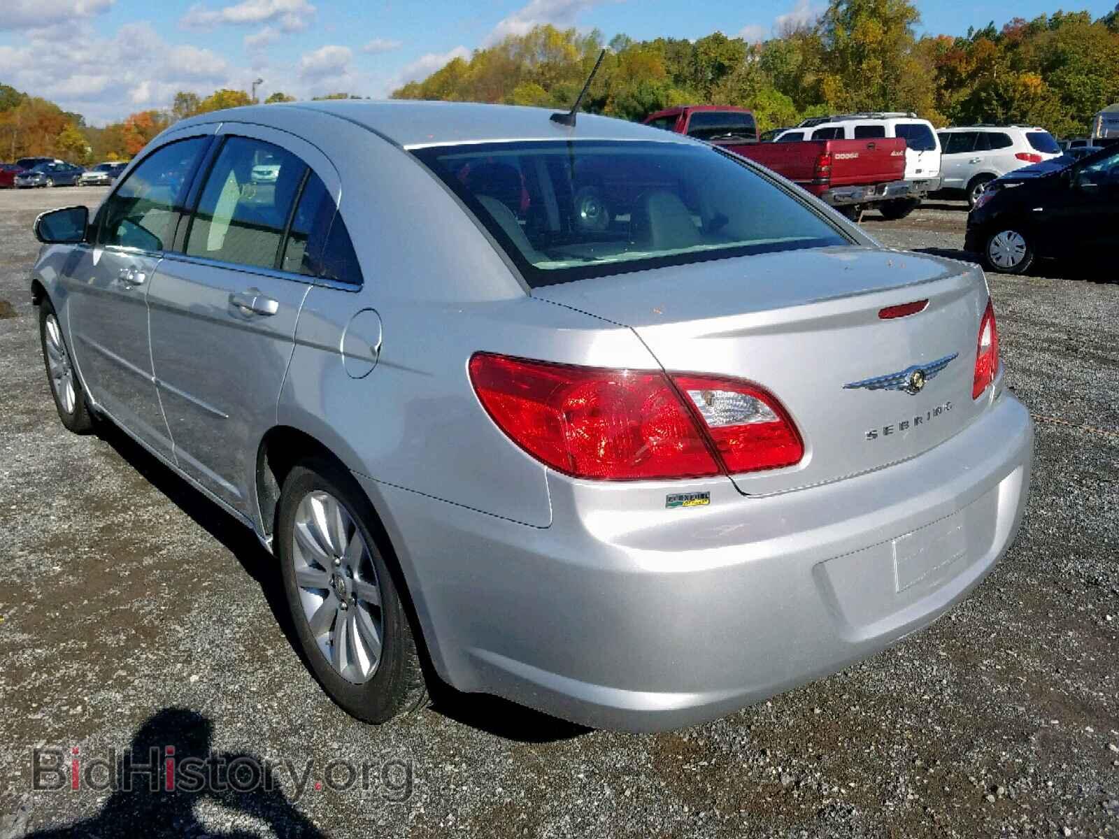 2010 CHRYSLER SEBRING - VIN: 1C3CC5FD6AN196787 - Фото 3