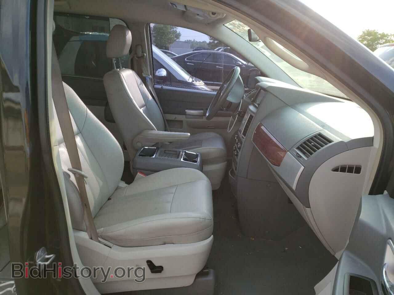 2008 CHRYSLER MINIVAN - VIN: 2A8HR54P18R788648 - Фото 5