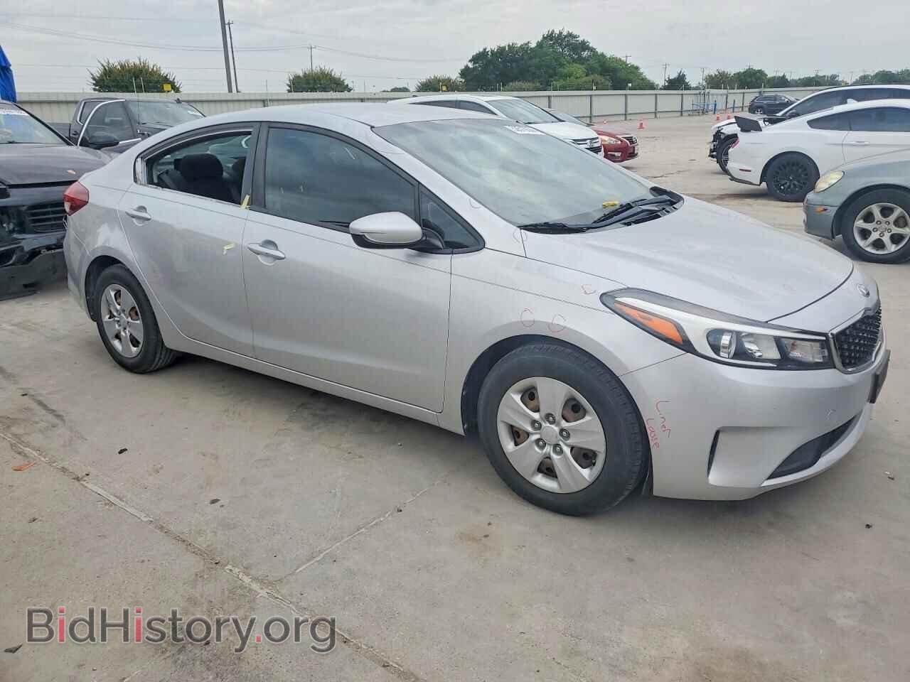 2017 KIA FORTE - VIN: 3KPFK4A72HE154137 - Photo 4
