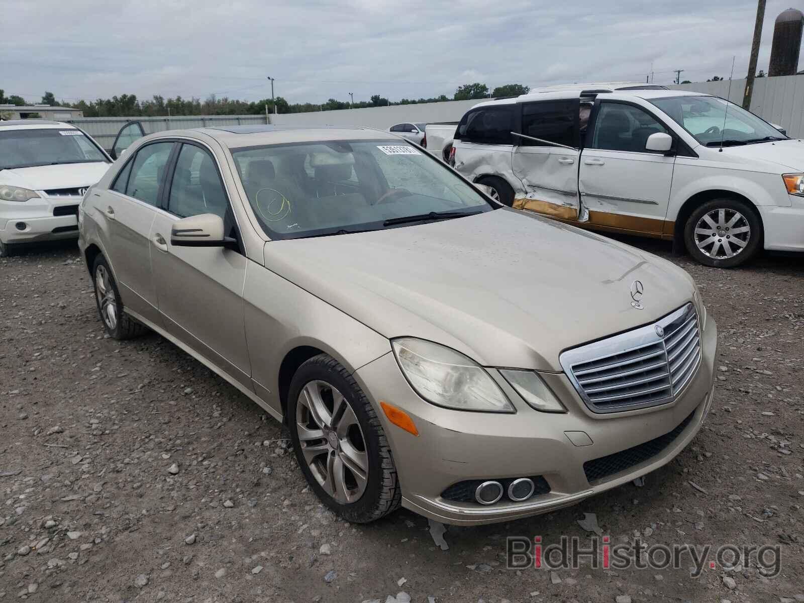 Photo WDDHF5GB4AA058183 - MERCEDES-BENZ E-CLASS 2010