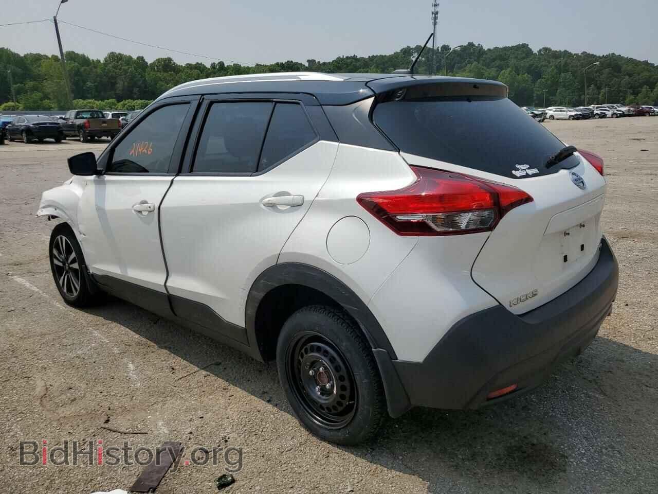 2019 NISSAN KICKS - VIN: 3N1CP5CU3KL568837 - Фото 2