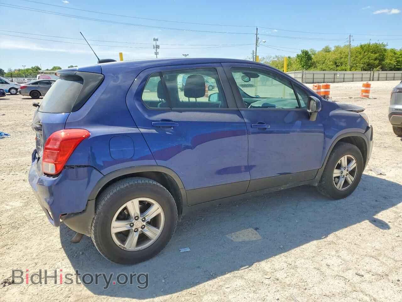 2017 CHEVROLET TRAX - VIN: 3GNCJNSB0HL215860 - Фото 3