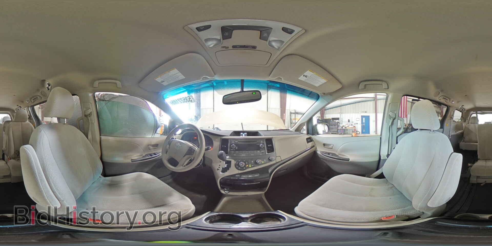 2011 TOYOTA All Models - VIN: 5TDKK3DC6BS016549 - Фото 15