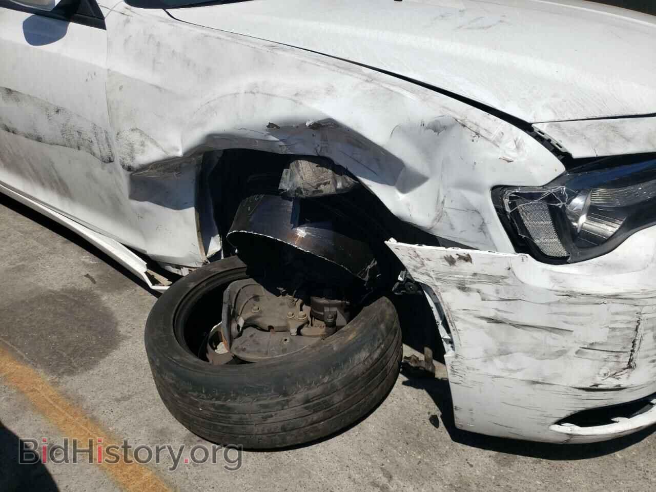 2019 CHRYSLER 300 - VIN: 2C3CCABG5KH562726 - Фото 9