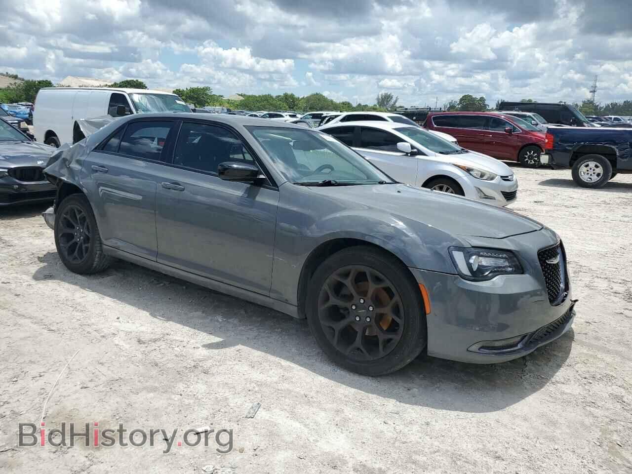 2019 CHRYSLER 300 - VIN: 2C3CCAAGXKH590572 - Фото 4