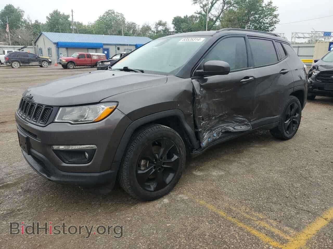 Photo 3C4NJCBB1JT487796 - JEEP COMPASS 2018