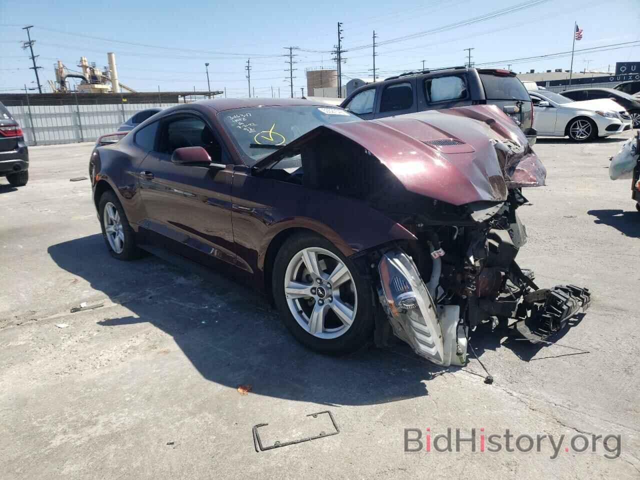 Photo 1FA6P8TH5J5163498 - FORD MUSTANG 2018