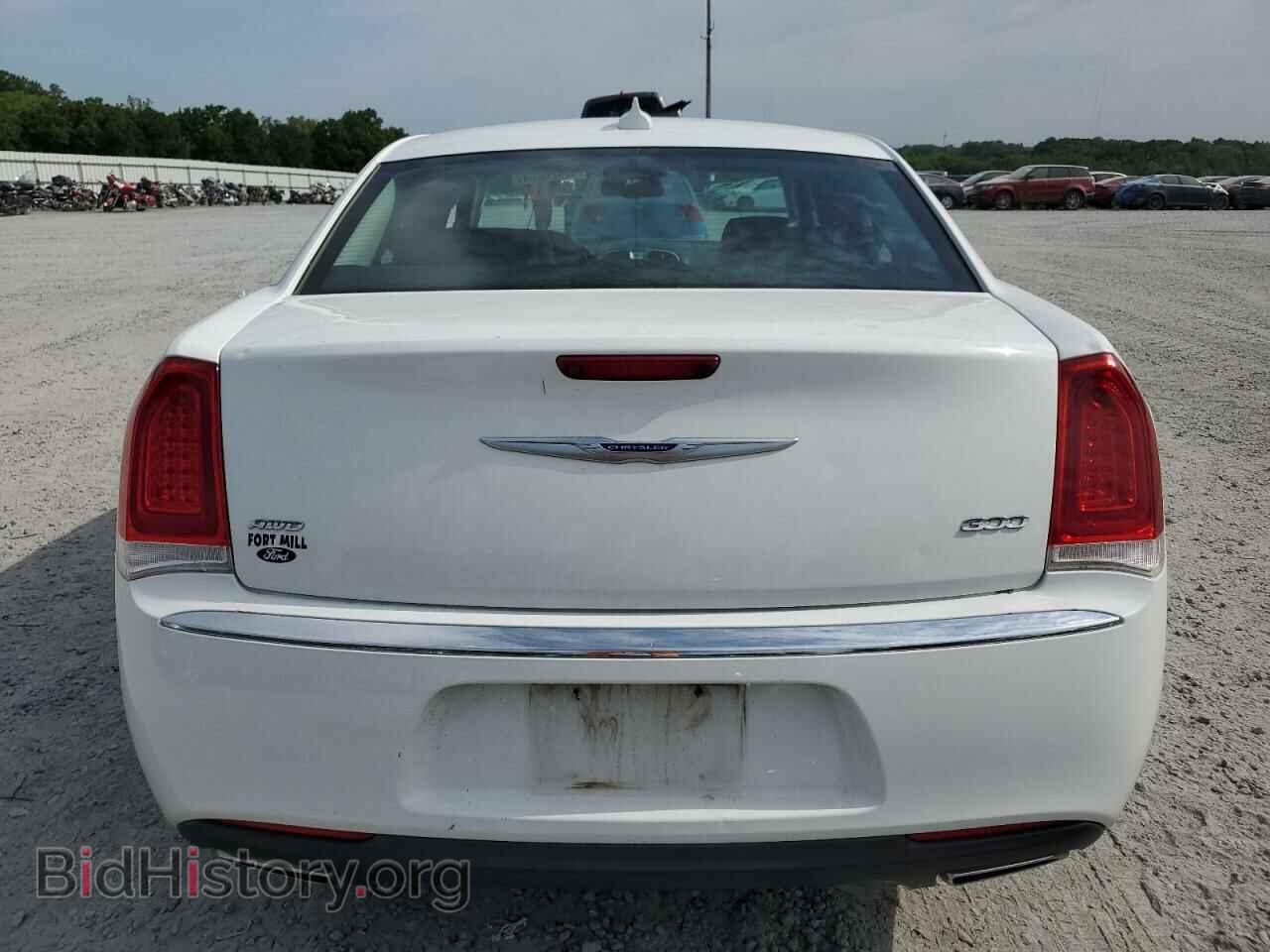 2019 CHRYSLER 300 - VIN: 2C3CCAKG5KH534392 - Фото 6