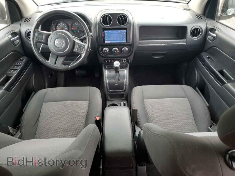 2012 Jeep COMPASS (VIN 1C4NJDEB9CD538293) — photo 8 of 13
