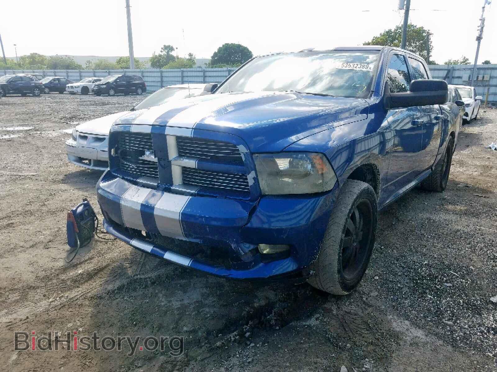 2011 DODGE RAM 1500 - VIN: 1D7RB1CT3BS550920 - Фото 2