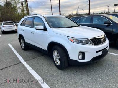 2014 Kia SORENTO LX, белый — VIN 5XYKTDA69EG437152, Copart