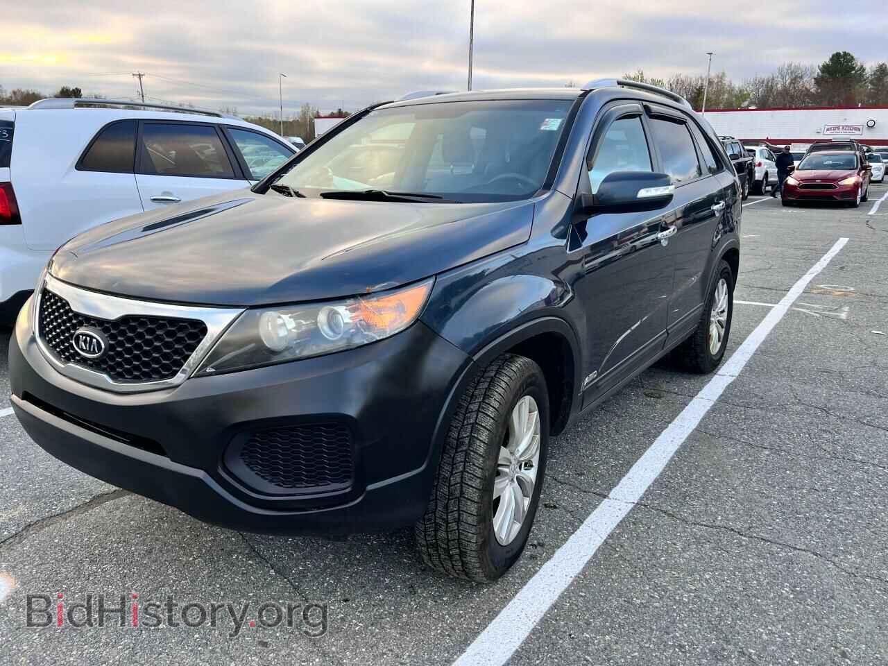 2011 KIA SORENTO - VIN: 5XYKTDA21BG096144 - Фото 2