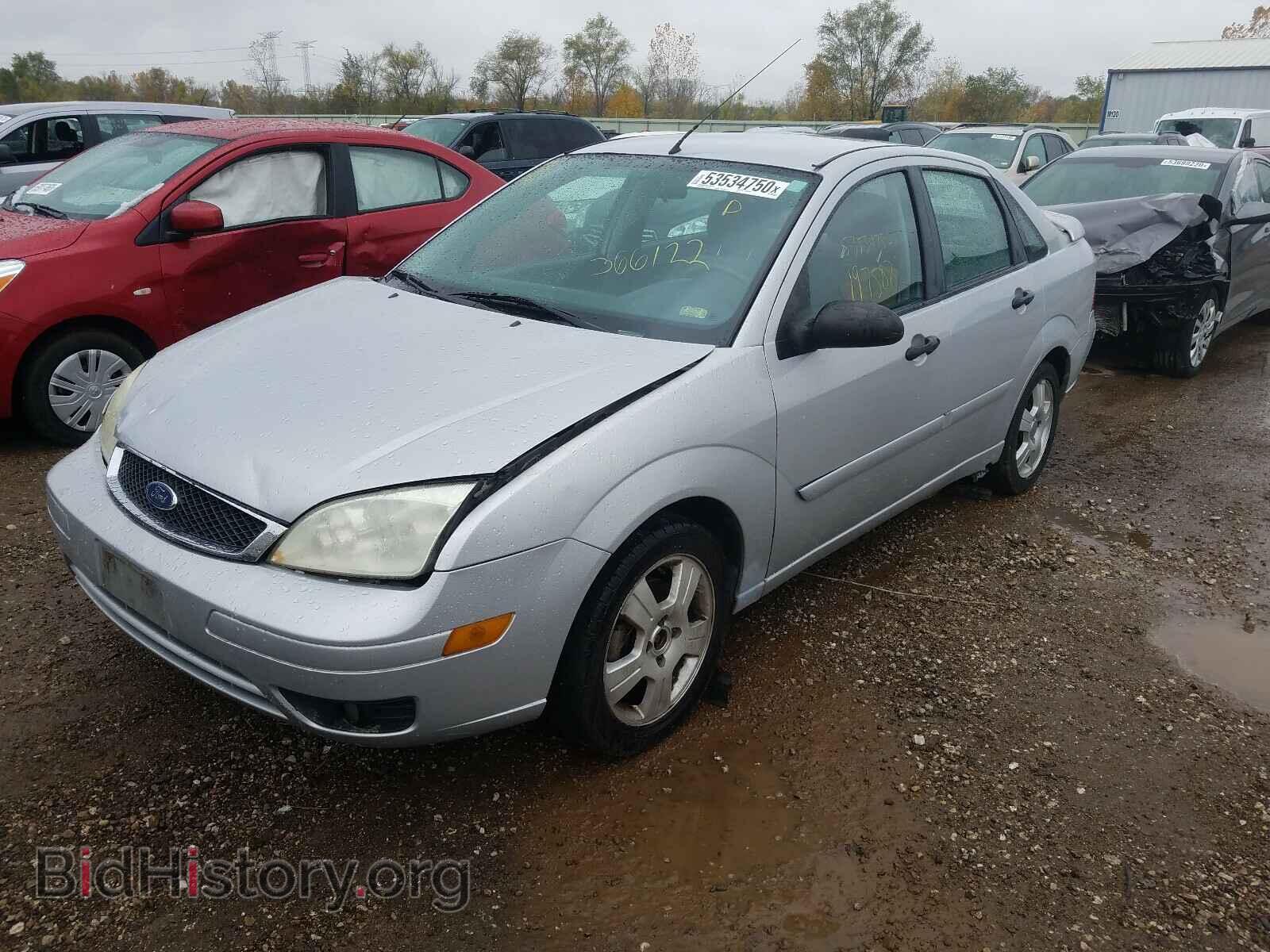2007 FORD FOCUS - VIN: 1FAHP34N77W366122 - Фото 2