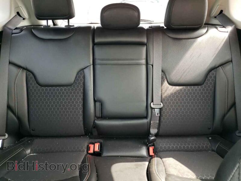 2020 Jeep COMPASS (VIN 3C4NJDBB8LT125473) — photo 10 of 13