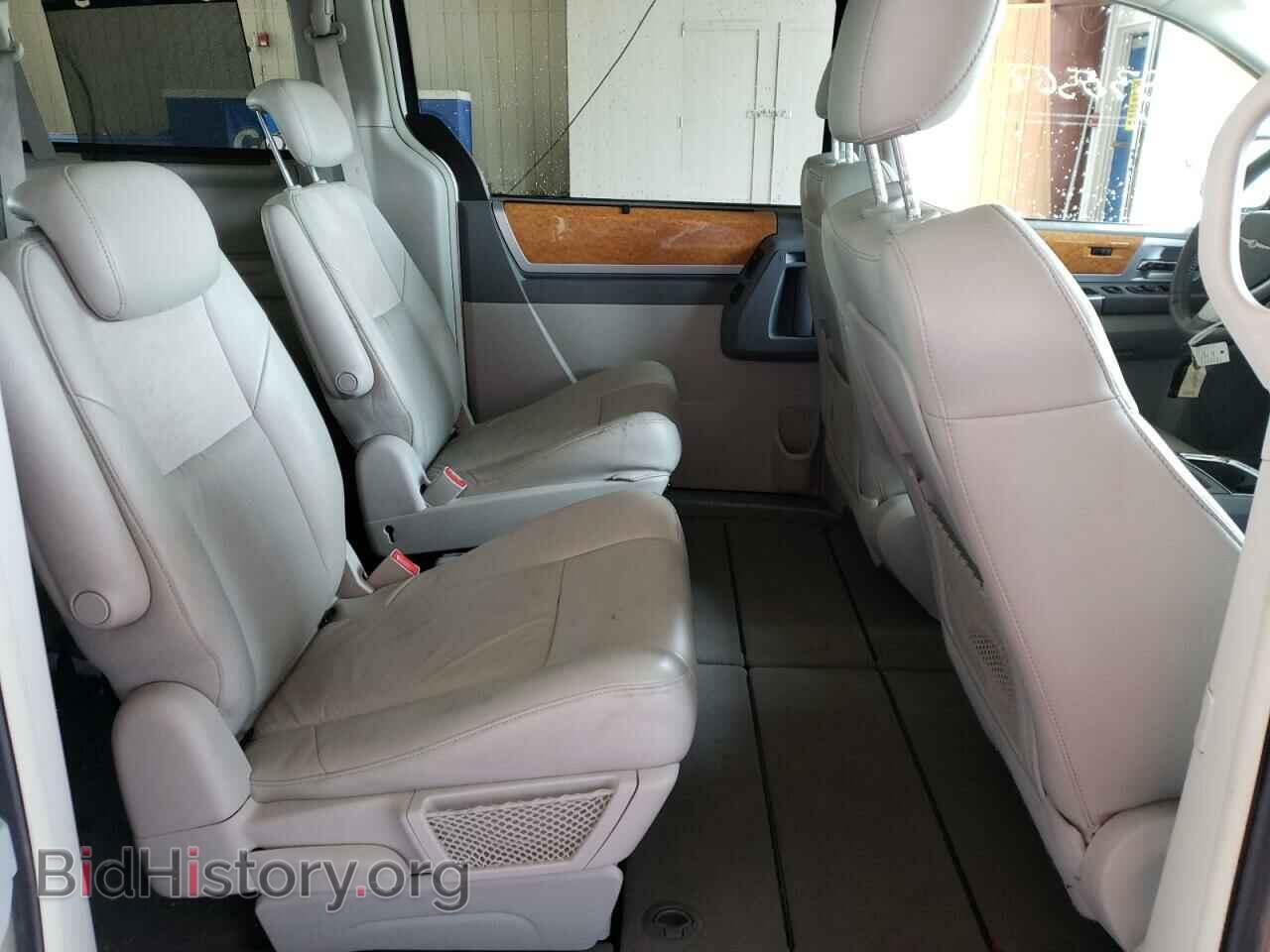 2010 CHRYSLER MINIVAN - VIN: 2A4RR6DX2AR186276 - Фото 6