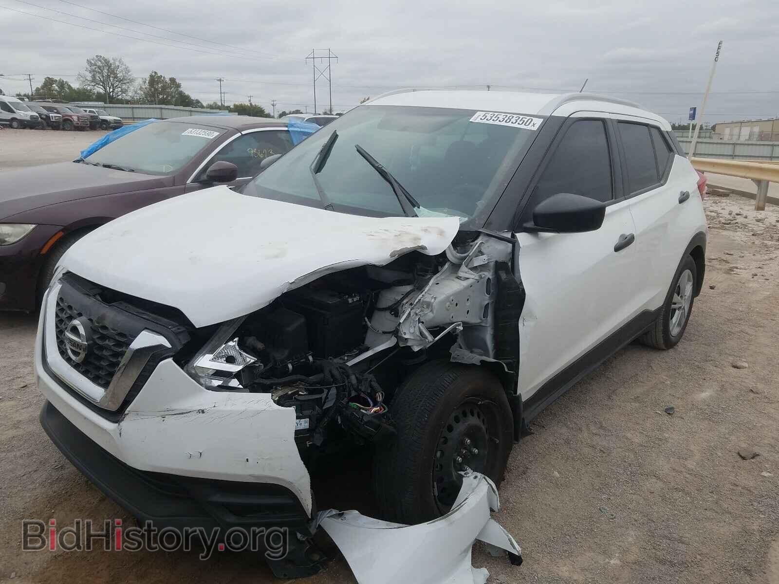 2019 NISSAN KICKS - VIN: 3N1CP5CU3KL566392 - Фото 2