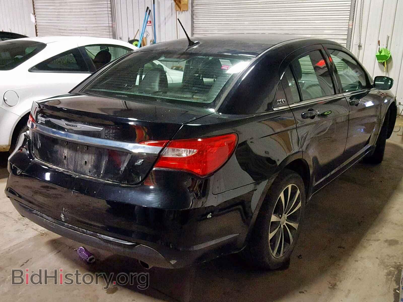 2011 CHRYSLER 200 - VIN: 1C3BC8FG2BN566965 - Photo 4
