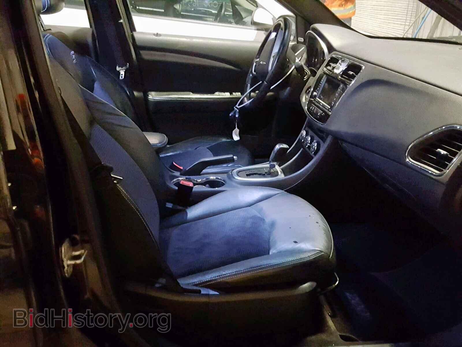2011 CHRYSLER 200 - VIN: 1C3BC8FG2BN566965 - Photo 5