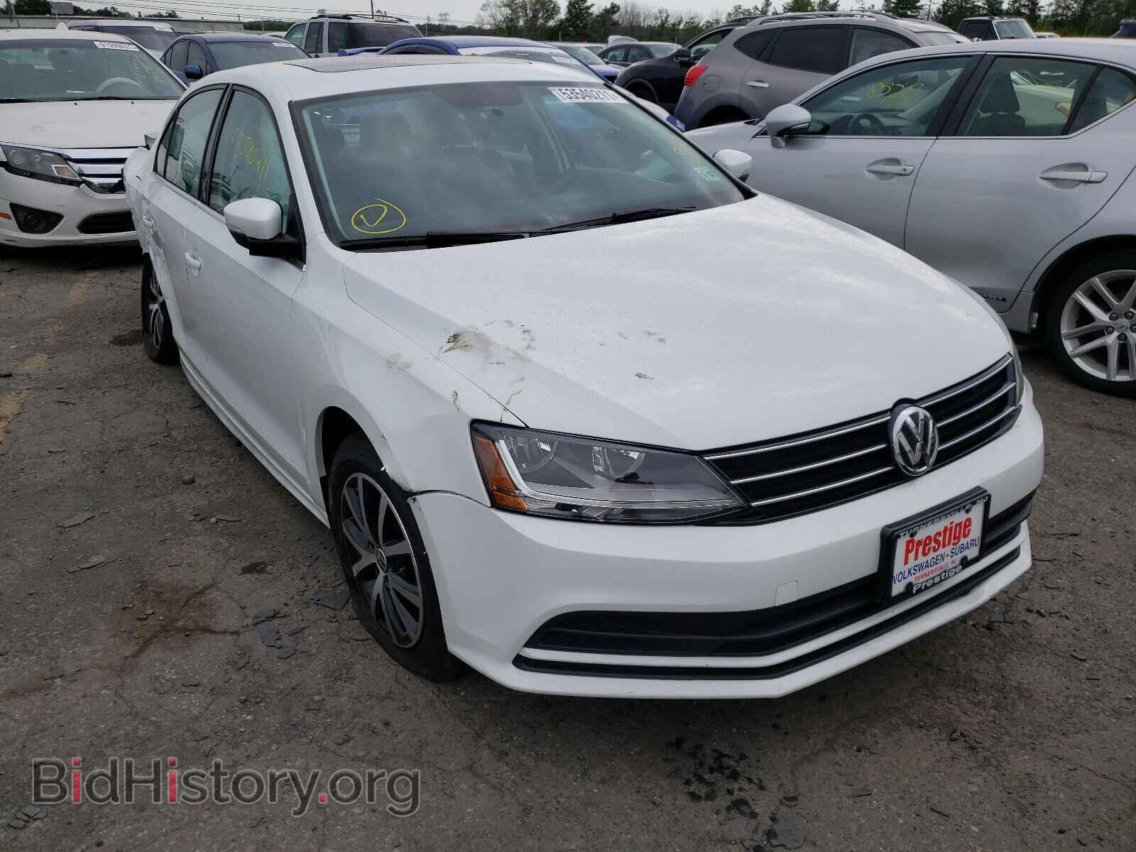Фотография 3VWDB7AJ0HM369765 - VOLKSWAGEN JETTA 2017