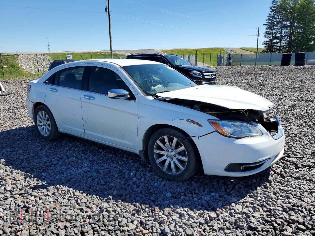 2013 CHRYSLER 200 - VIN: 1C3CCBCG3DN527455 - Photo 4
