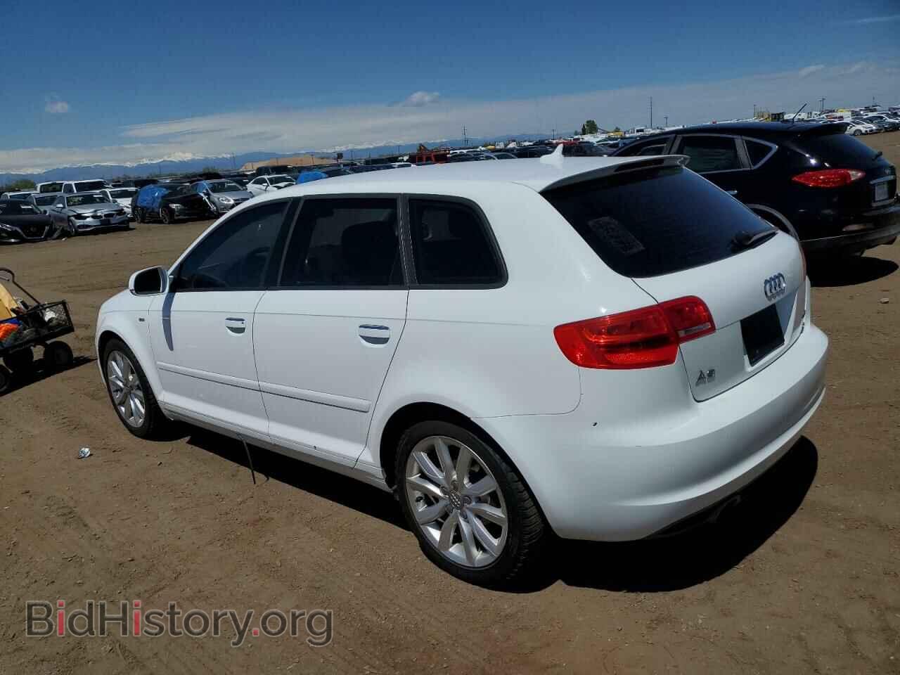2011 AUDI A3 - VIN: WAUBJBFM2BA043521 - Фото 2