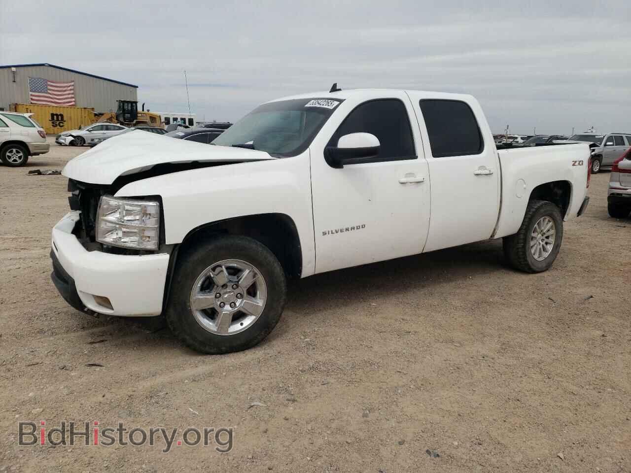Photo 3GCPCTE04BG387294 - CHEVROLET ALL Models 2011