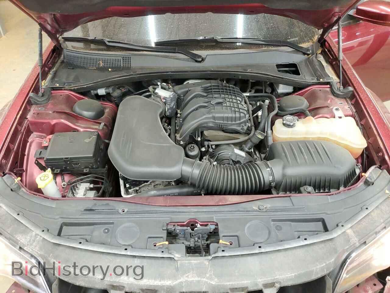 2019 CHRYSLER 300 - VIN: 2C3CCAGG0KH651564 - Фото 11
