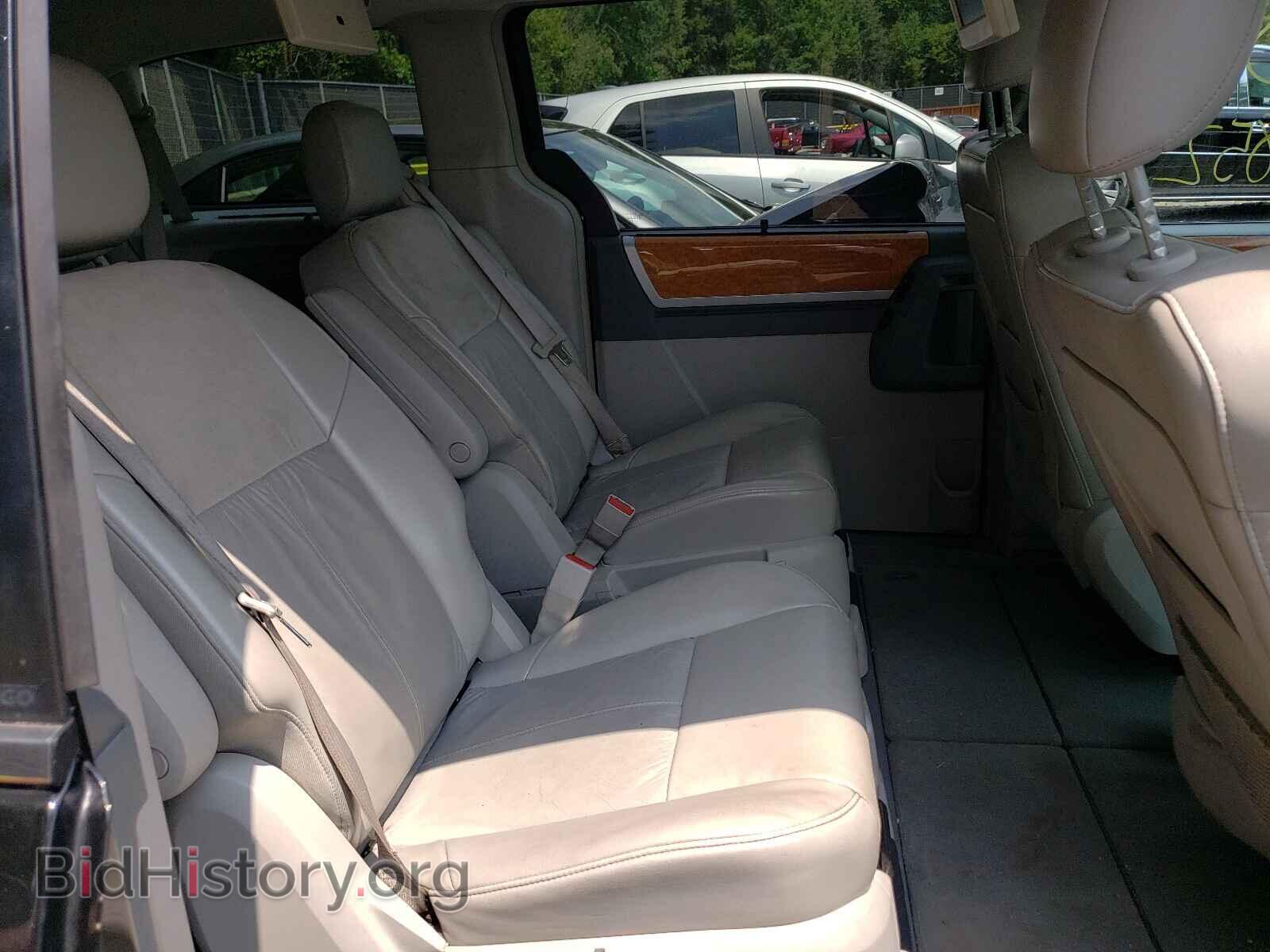 2008 CHRYSLER MINIVAN - VIN: 2A8HR64X48R632111 - Фото 6