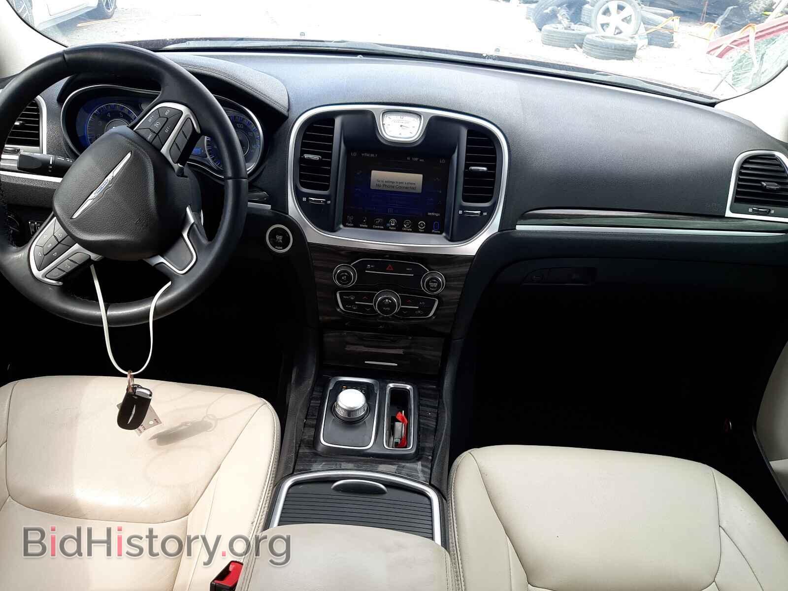 2015 CHRYSLER 300 - VIN: 2C3CCAAG4FH904304 - Фото 9