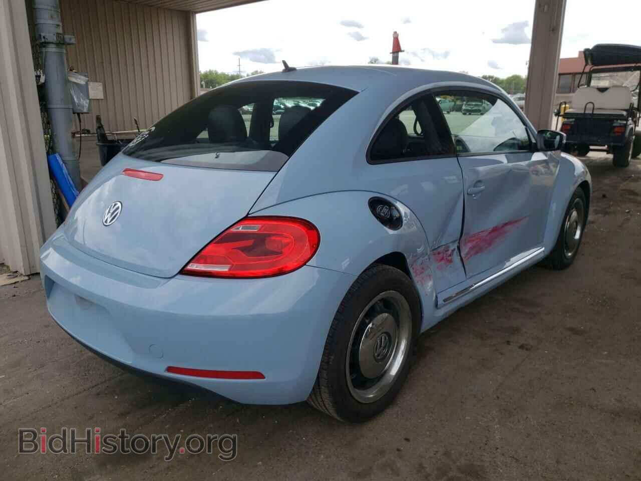 2013 VOLKSWAGEN BEETLE - VIN: 3VWJP7AT4DM643131 - Фото 4
