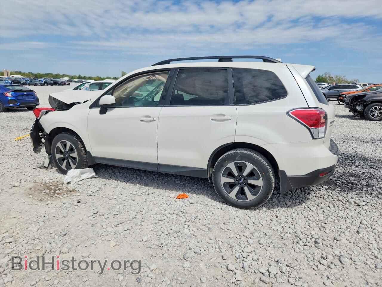 2018 SUBARU FORESTER - VIN: JF2SJAECXJH584135 - Фото 2