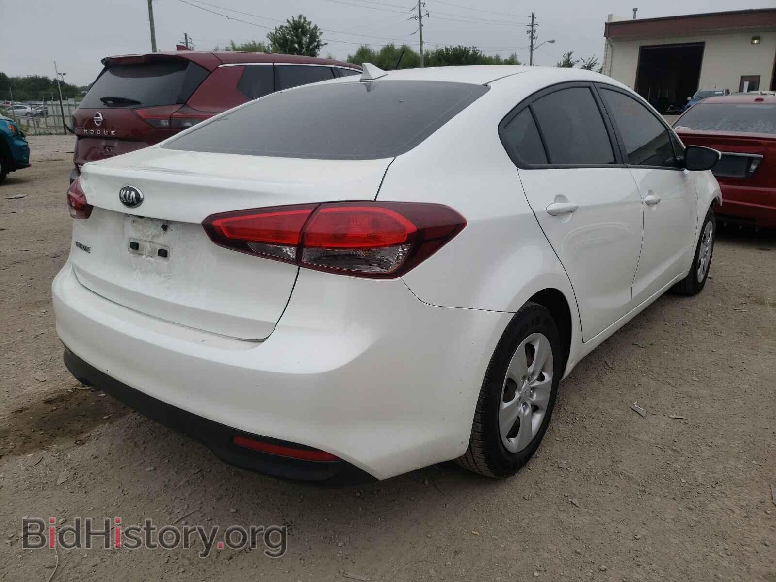 2017 KIA FORTE - VIN: 3KPFL4A73HE104103 - Photo 4