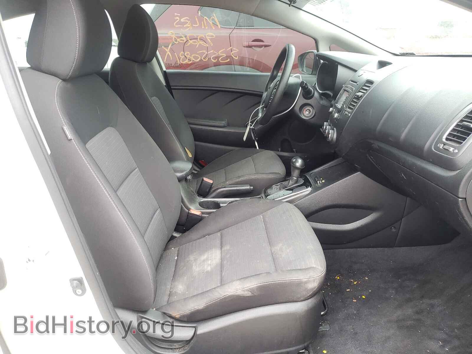 2017 KIA FORTE - VIN: 3KPFL4A73HE104103 - Photo 5