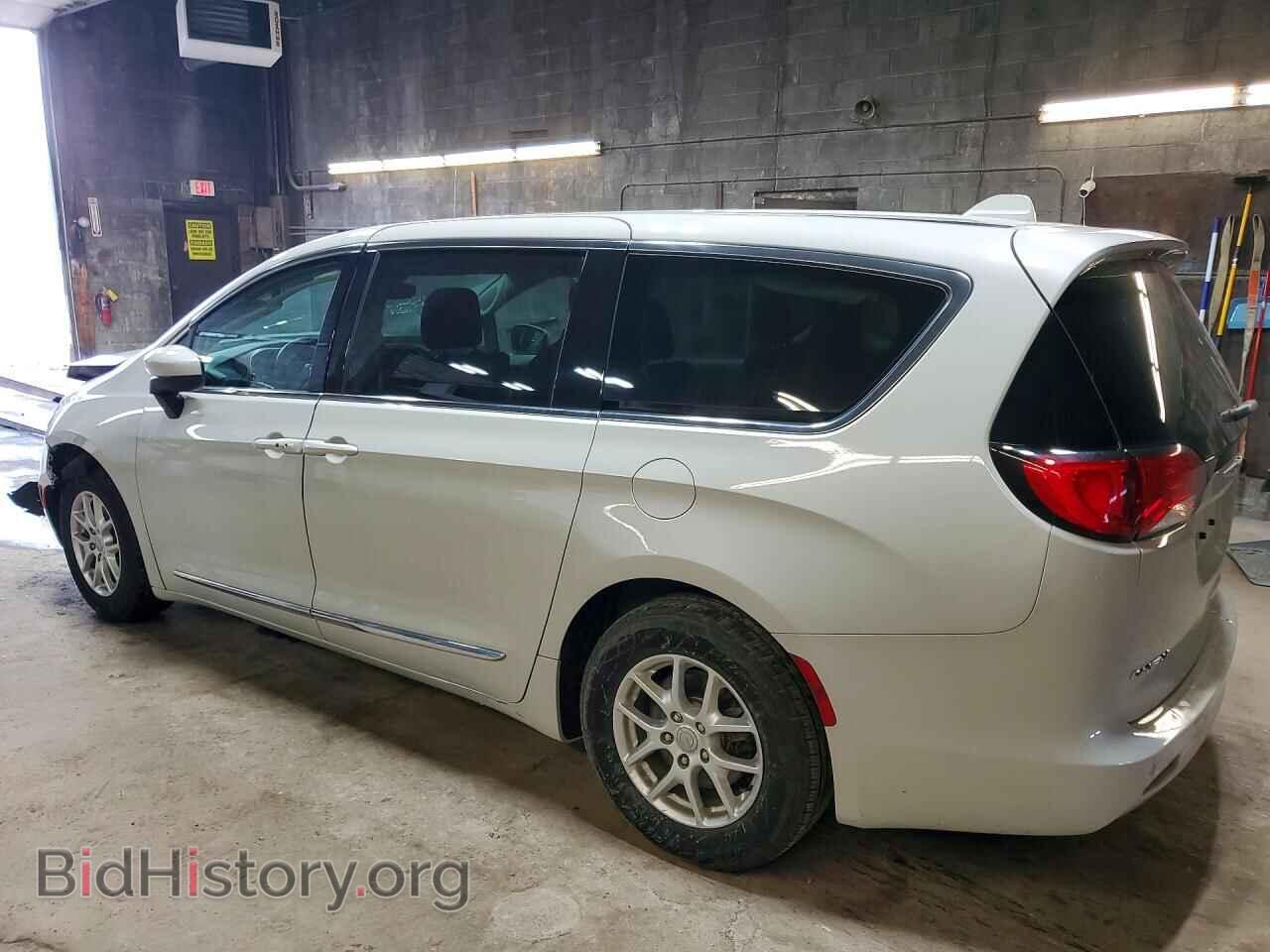 2017 CHRYSLER PACIFICA - VIN: 2C4RC1CG1HR665570 - Photo 2